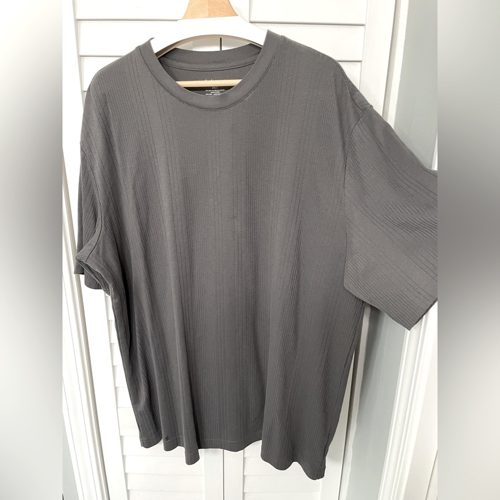 Men’s Big & Tall 2XLT Claiborne Short Sleeve Gray Ribbed Moisture Wicking Shirt